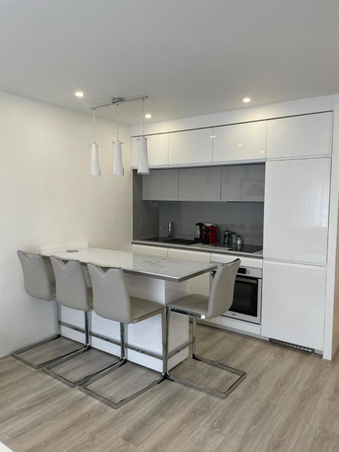 Appartement Neuf Près De La *